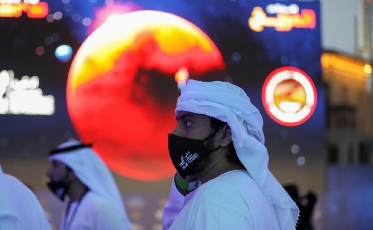 Emiratos completa con éxito su primera misión a marte | diario sur
