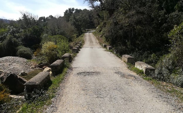 Camino de Cortes de la Frontera a El Colmenar.