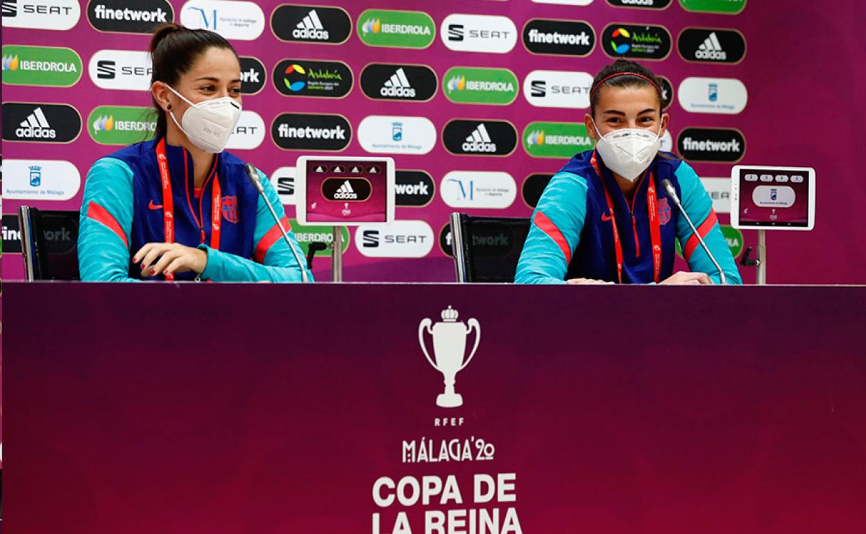 Vicky Losada y Patri Guijarro, en la rueda de prensa. 