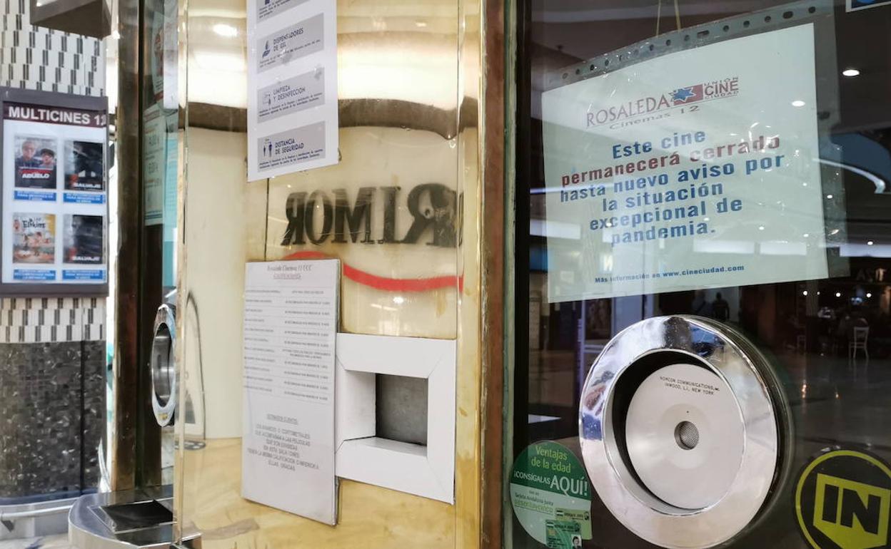 Los cines en málaga cumplen un mes cerrados y sin perspectivas para que vuelvan los estrenos | diario sur