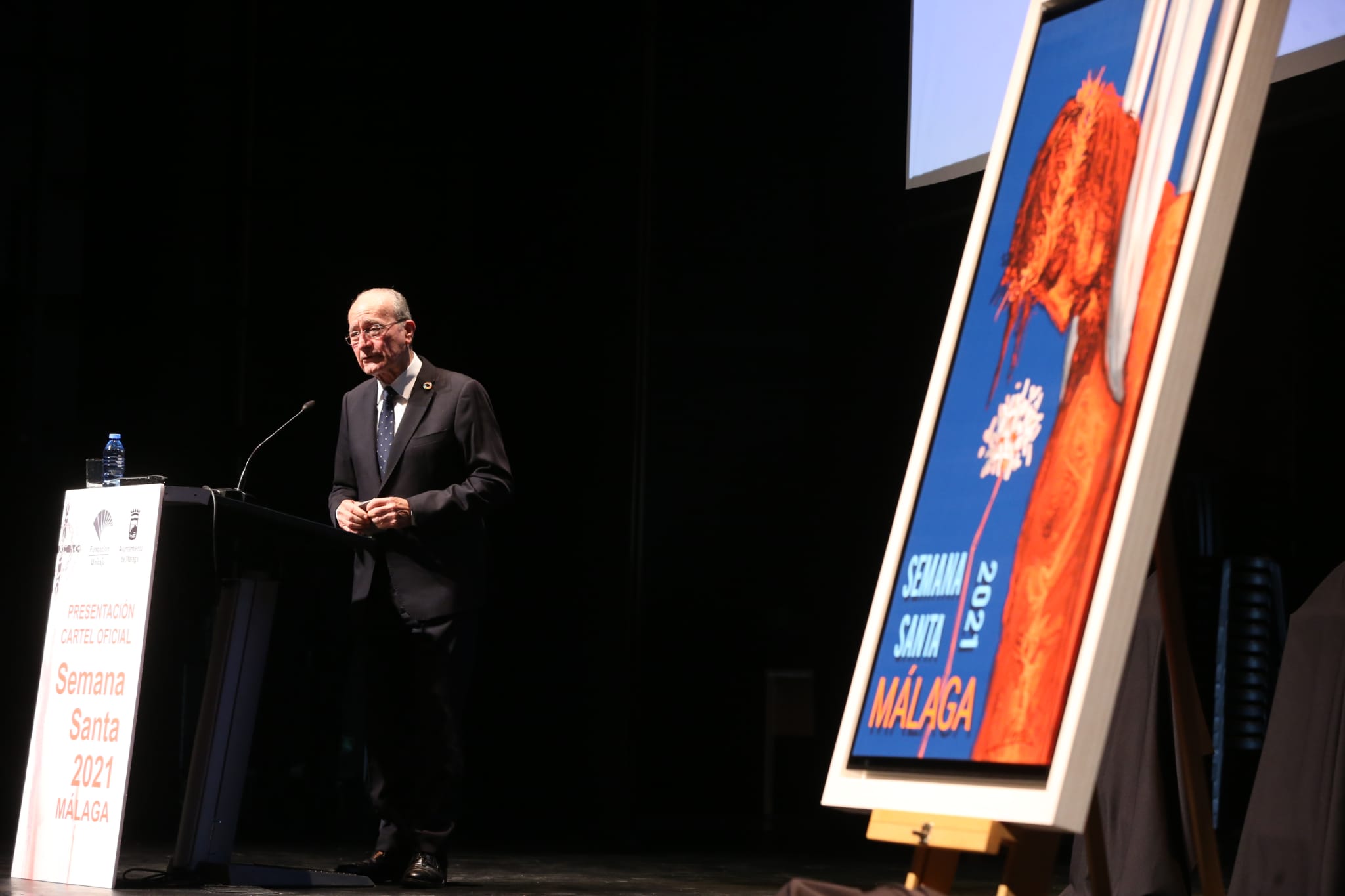 El pintor Andrés Mérida es el autor de la obra, cuya presentación corre a cargo del director de SUR Manuel Castillo 