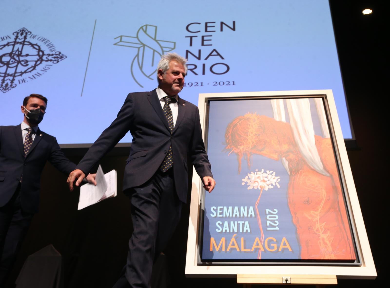 El pintor Andrés Mérida es el autor de la obra, cuya presentación corre a cargo del director de SUR Manuel Castillo 