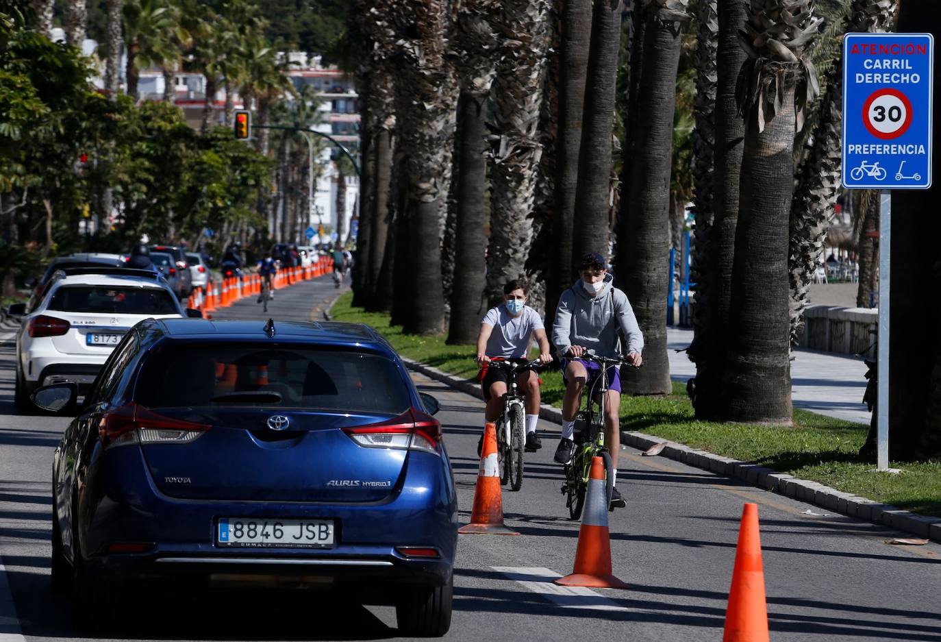 Entre las 14.00 y las 15.00 se produjo una cola que llegaba desde el inicio de la experiencia piloto hasta Muelle Heredia