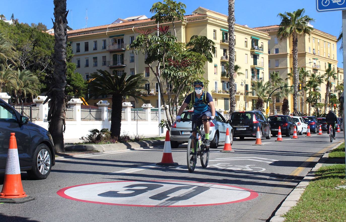 Entre las 14.00 y las 15.00 se produjo una cola que llegaba desde el inicio de la experiencia piloto hasta Muelle Heredia