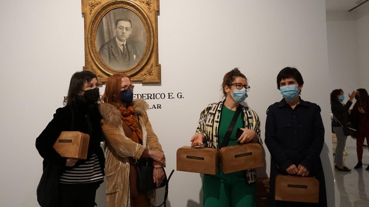 María Eloy- García, Teté Vargas-Machuca, María Bueno y Tecla Lumbreras, durante la inauguración de la exposición en el Rectorado.