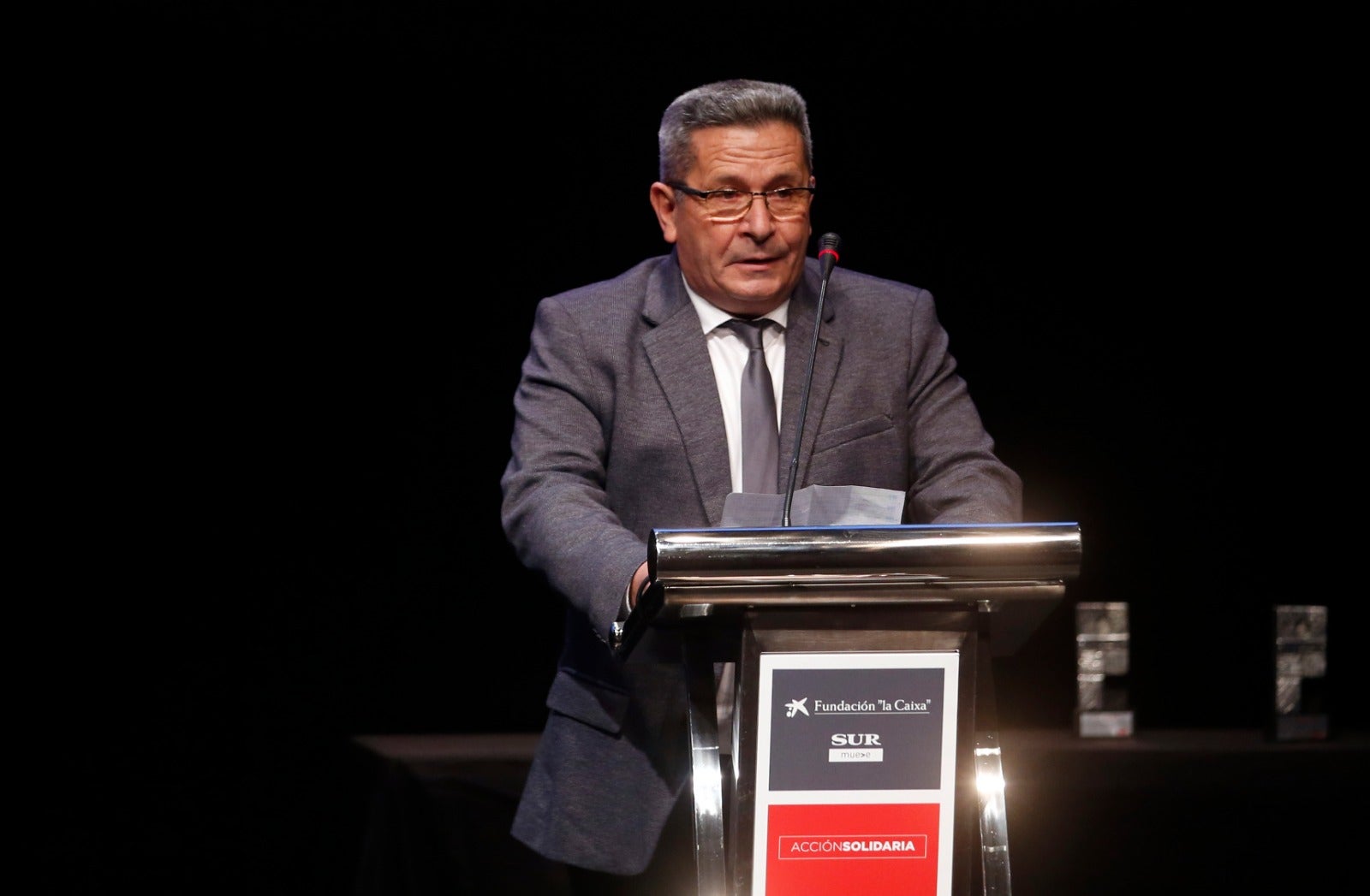 SUR y Fundación La Caixa premian el compromiso social de entidades y personas en un acto celebrado en el Auditorio del Museo Picasso Málaga