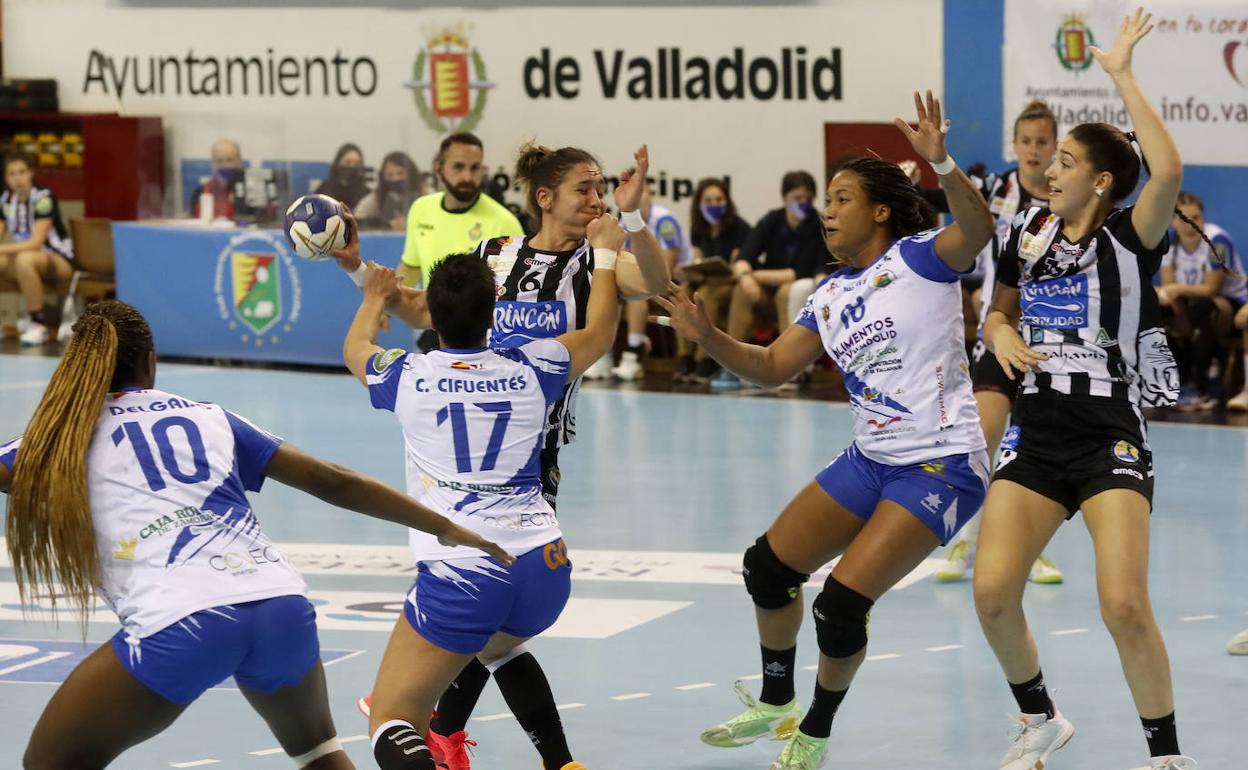 Una acción de ataque del Rincón Fertilidad con Estela Doiro 