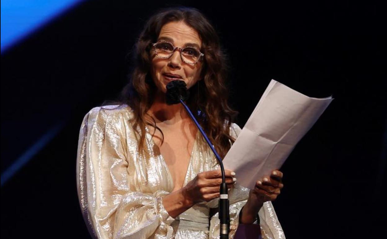 Victoria Abril se disculpa en la gala de los Premios Feroz por su discurso negacionista