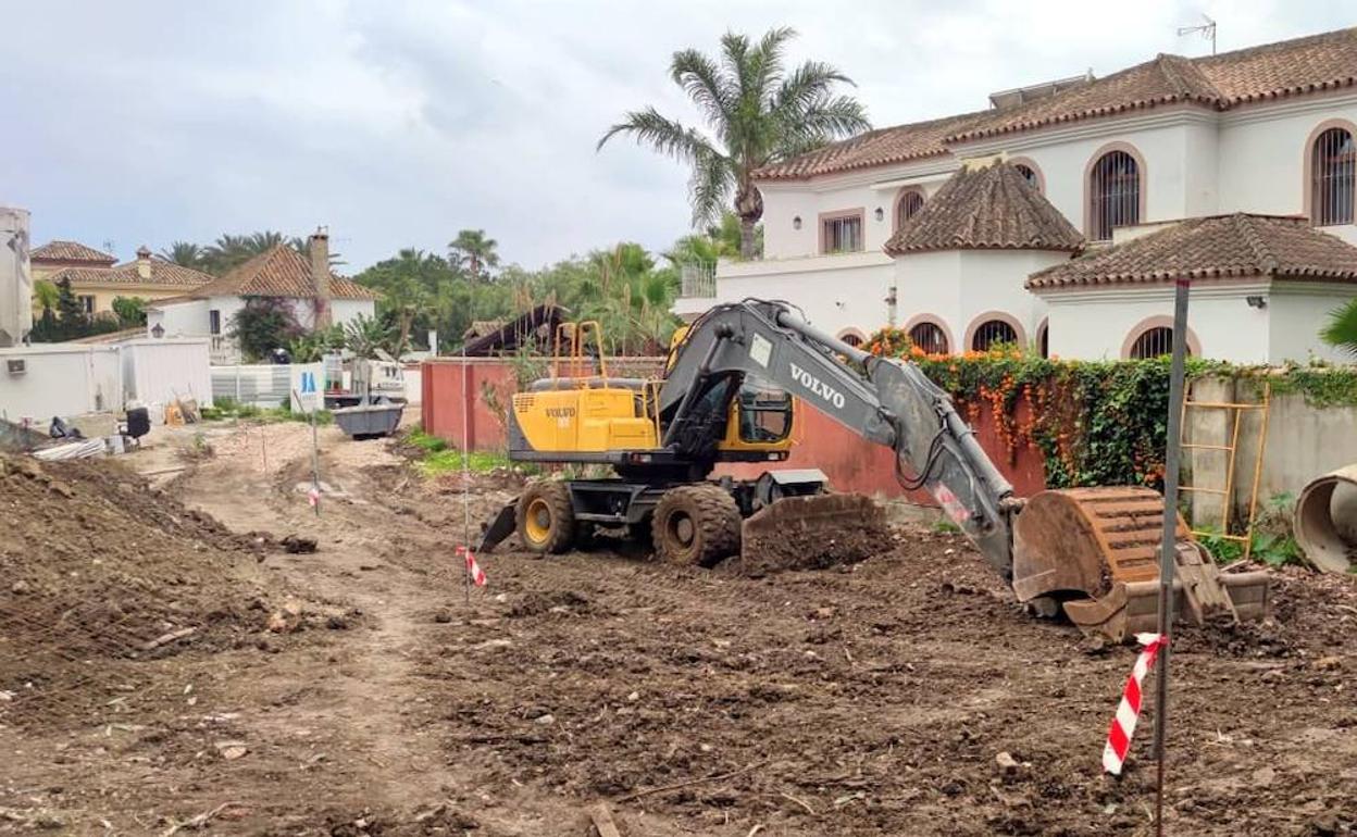 Inicio de los trabajos para construir el nuevo vial. 