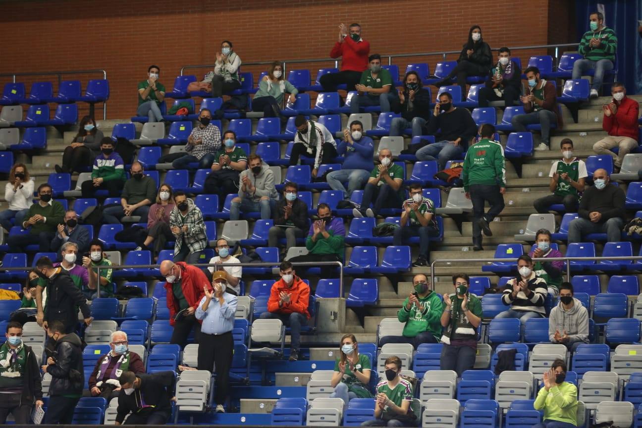 Aficionados en el Carpena después de cuatro meses y medio.