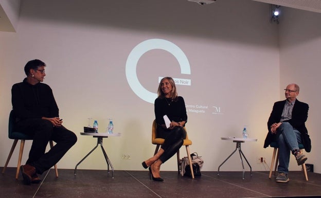 Jesús Lens, Marta Robles y Fernando Marías, ayer, en la charla que ofrecieron en el centro cultural La Malagueta. 