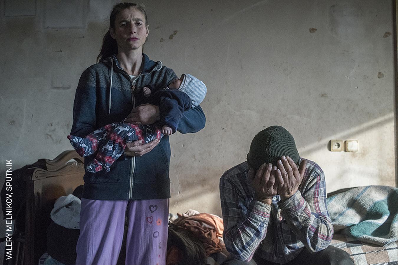 Nominada a mejor fotografía del año. Una familia se prepara para abandonar su casa dunte la guerra entre Armenia y Azerbaiyán. 