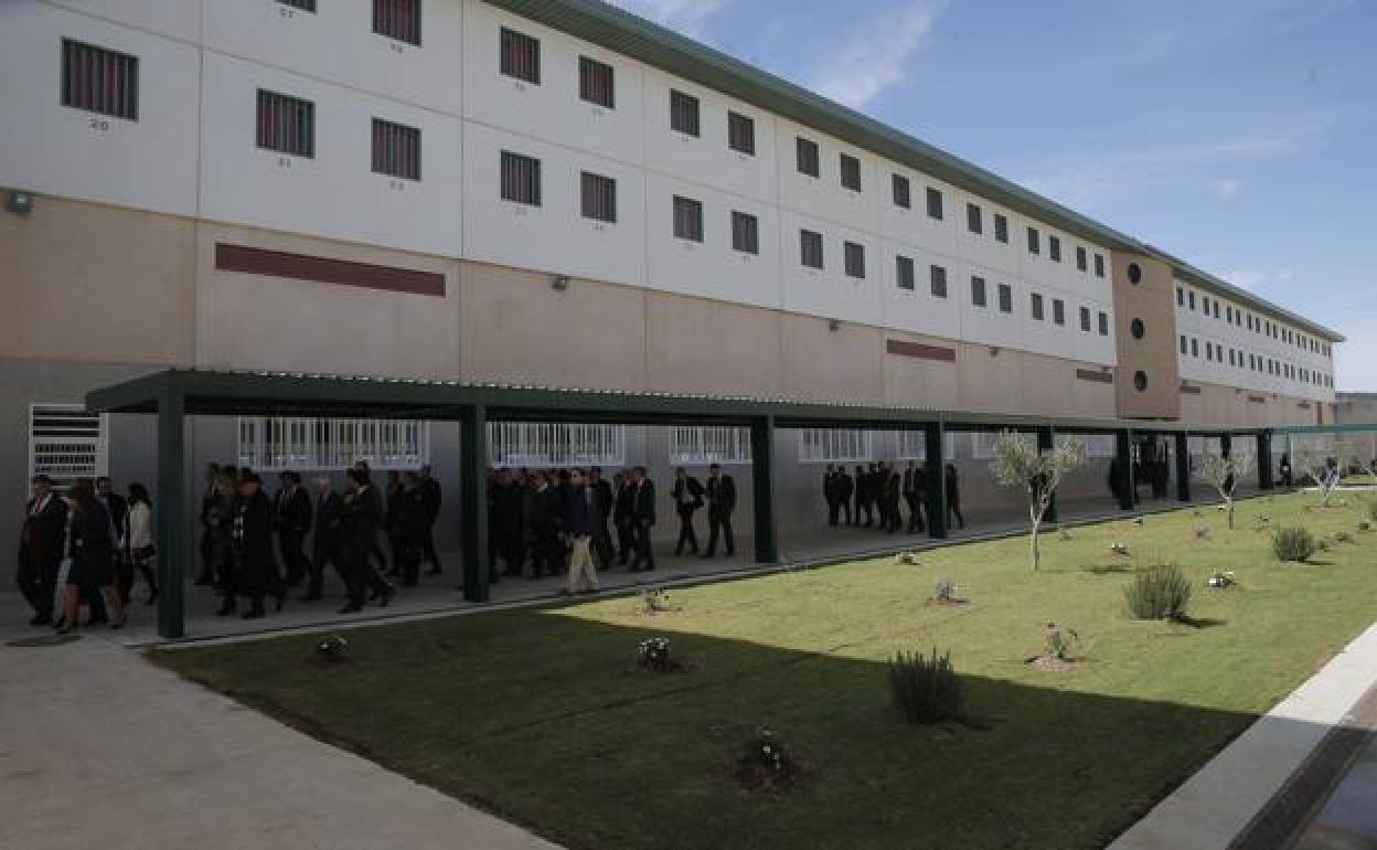 Un preso mata a golpes a otro en la cárcel de Archidona