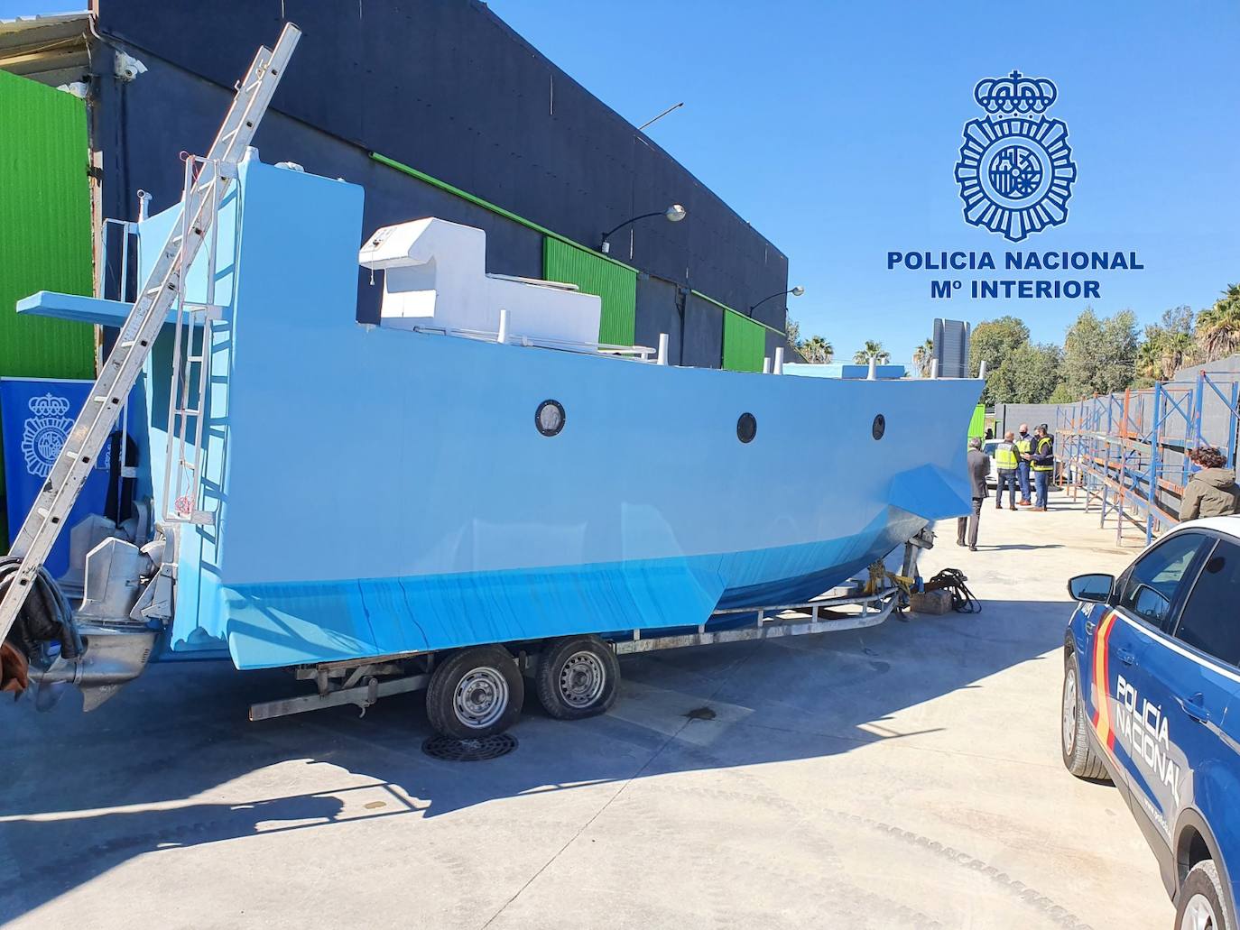 Así es el primer narcosubmarino de Europa: nueve metros de eslora y fabricado en una nave en Monda