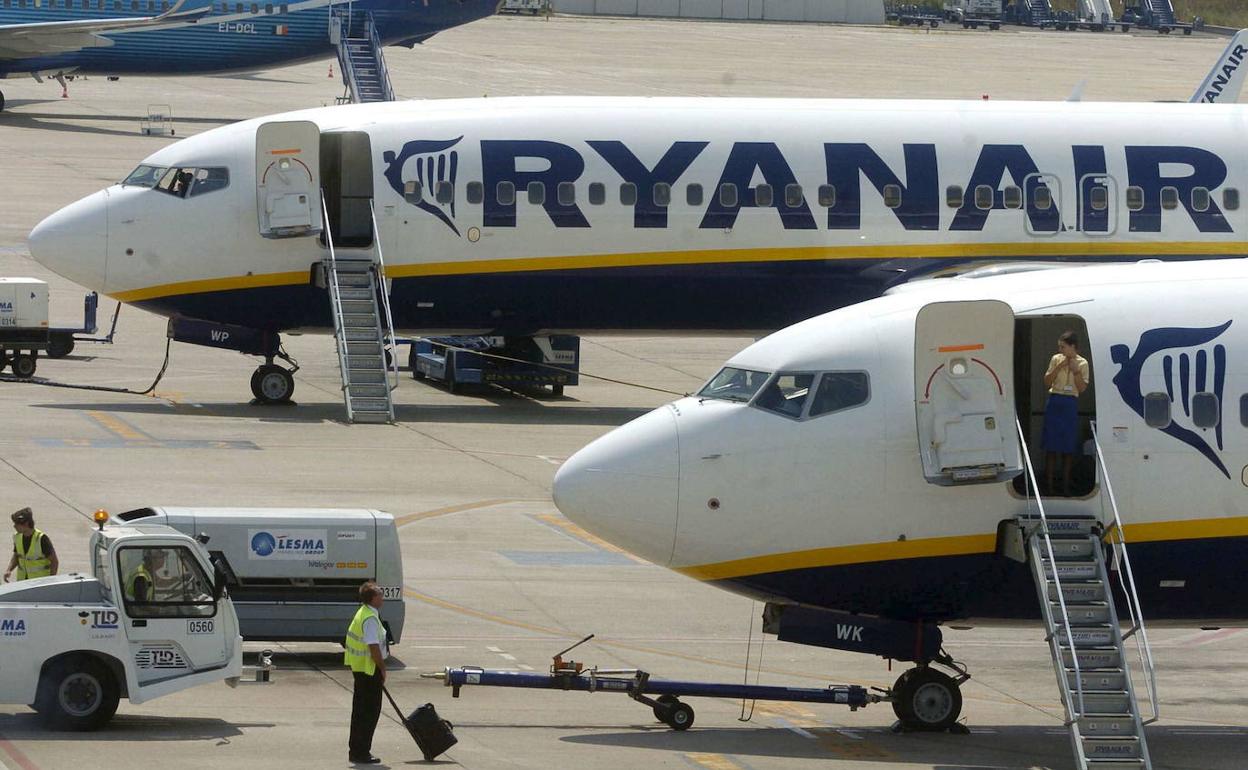 Aviones de Ryanair, en el aeropuerto. 