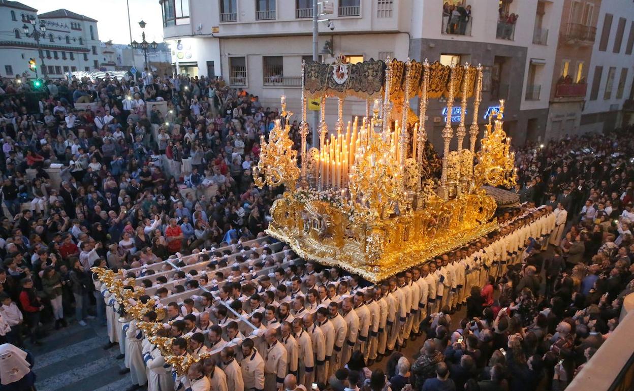 La Agrupación de Cofradías de Málaga aprueba la sanción a La Puente y la Paloma por los retrasos La Agrupación de Cofradías de Málaga aprueba la sanción a La Puente y la Paloma por los retrasos