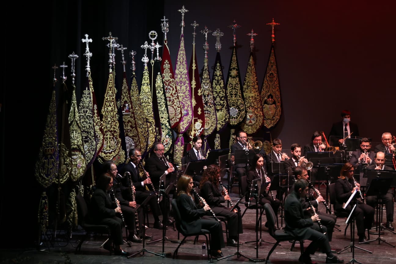 El Teatro Cervantes acoge la presentación del cartel de Raúl Berzosa y la marcha procesional conmemorativa de la efeméride