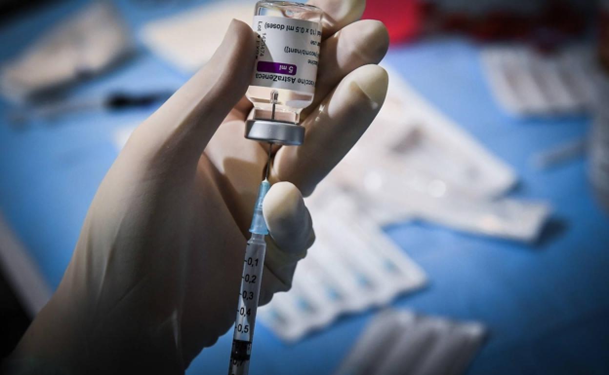 Andalucía reanudará la vacunación de AstraZeneca el próximo miércoles