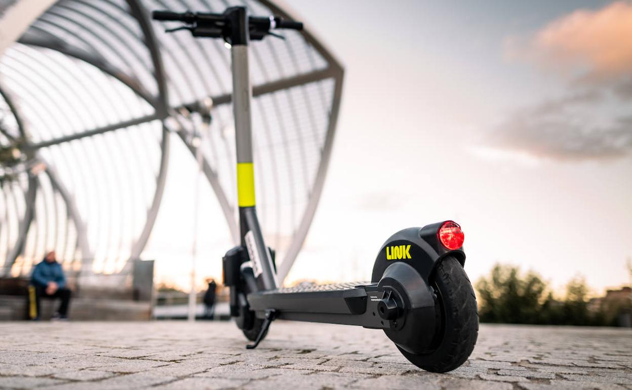 La marca cuenta con vehículos de diseño propio, preparados para circular por la carretera. 