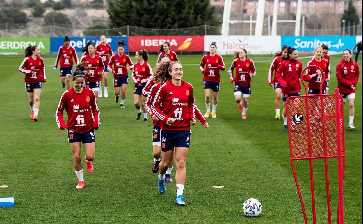 Un entrenamiento reciente de la selección española femenina absoluta. 