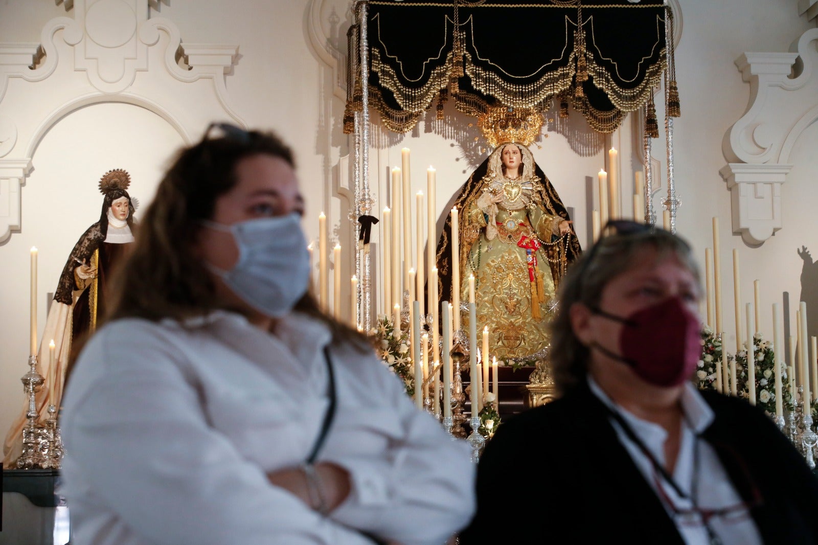 Veneración del Santísimo Cristo de la Humildad y Paciencia y María Santísima de los Dolores y Esperanza en la Parroquia de San Vicente de Paúl.