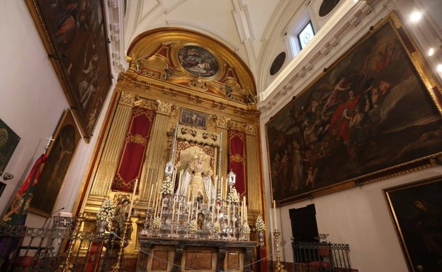 Altar de la Virgen Reina de los Cielos en la iglesia de San Julián. 