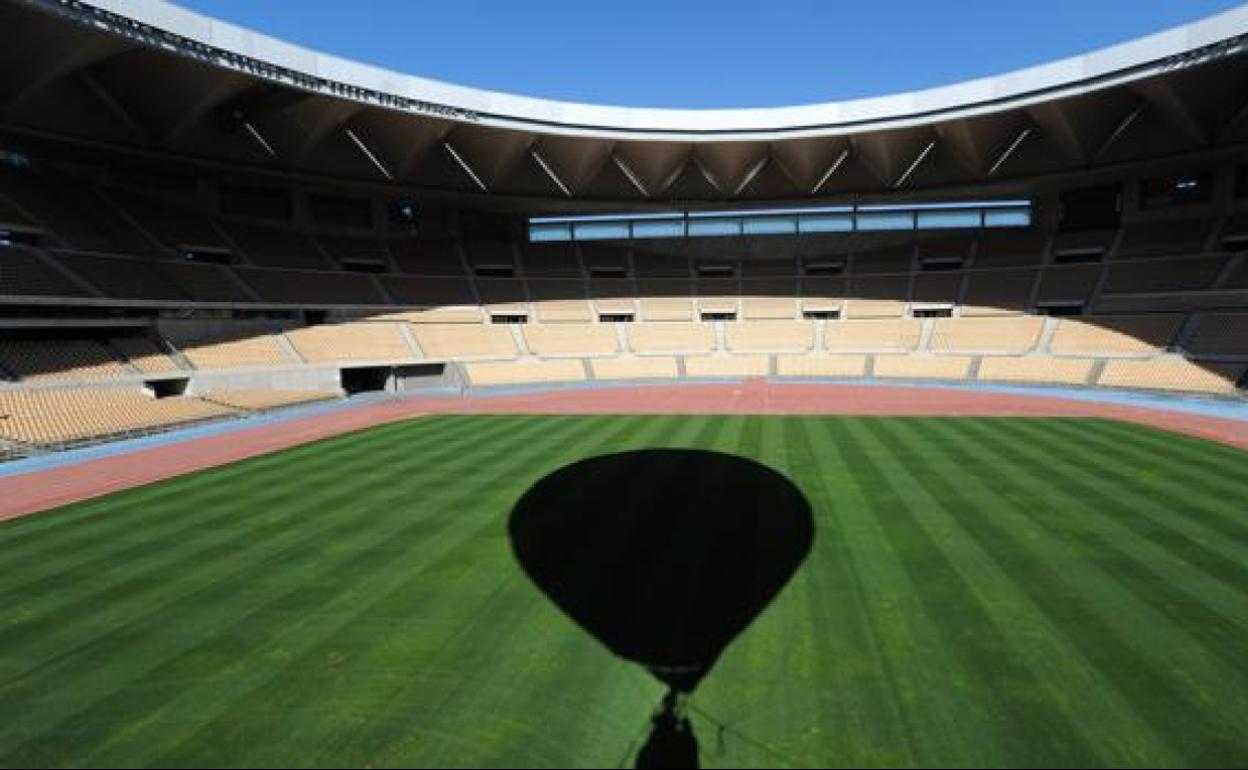 Vista parcial del Estadio de la Cartuja de Sevilla desde un globo aerostático