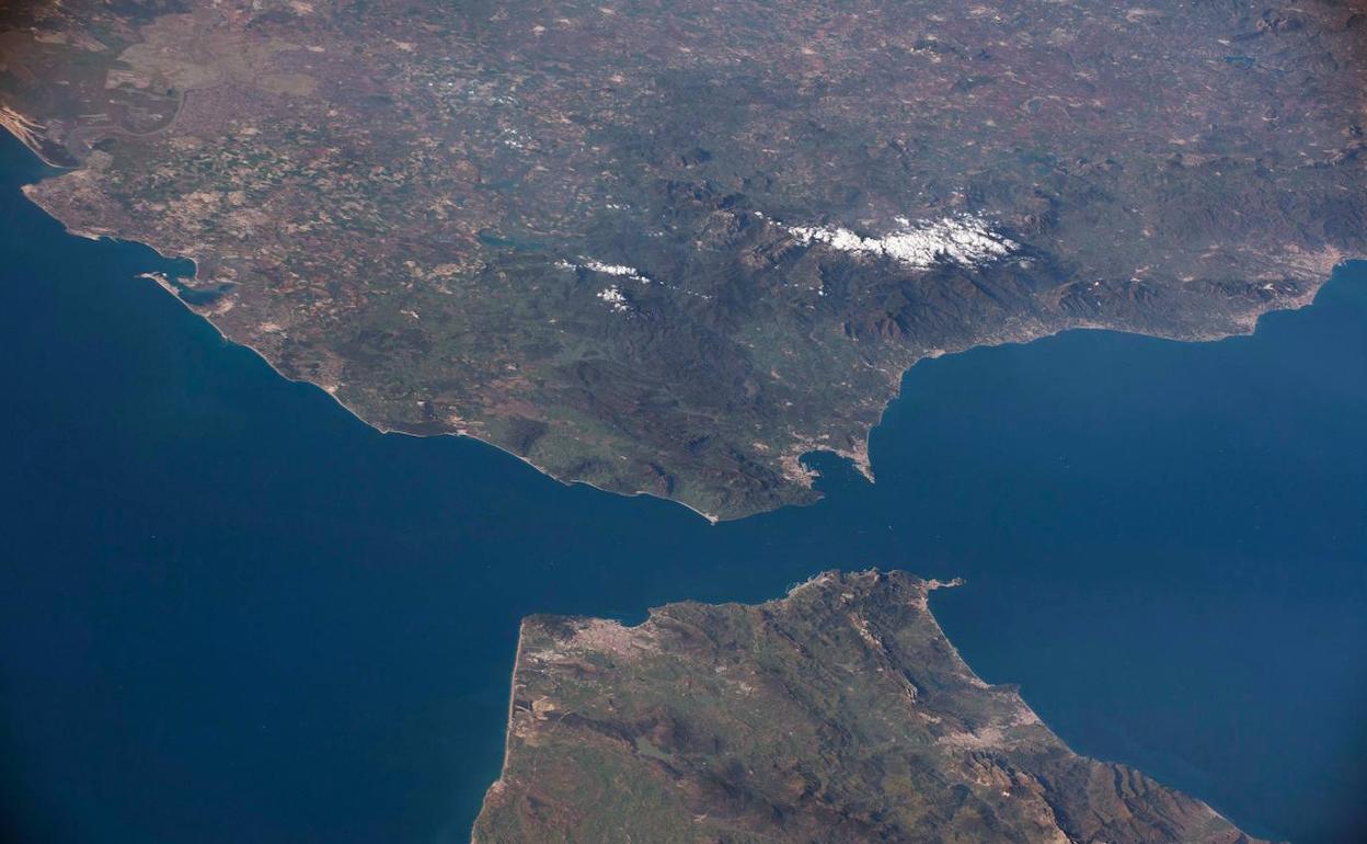 Capturan un insólito ángulo de Andalucía desde el espacio: «Es una auténtica belleza»
