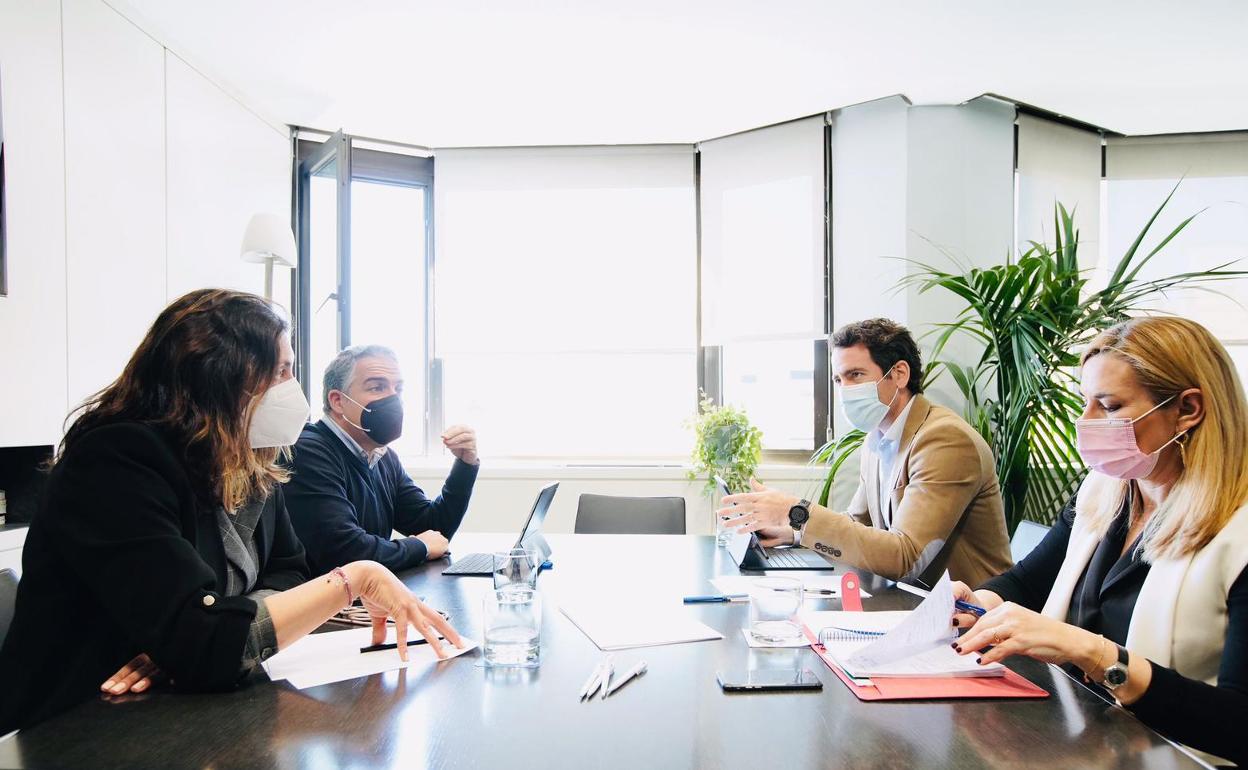 Un momento de la reunión celebrada este miércoles 