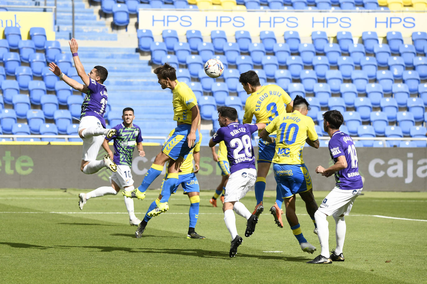 El Málaga empata en Las Palmas (1-1). 