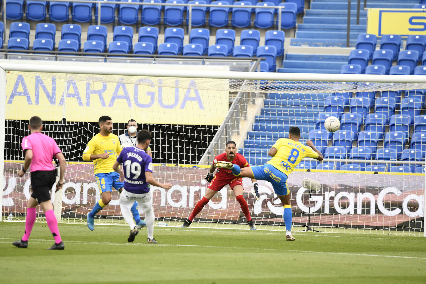 El Málaga empata en Las Palmas (1-1). 