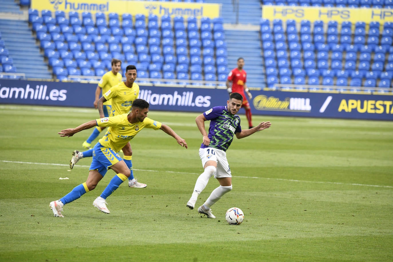 El Málaga empata en Las Palmas (1-1). 