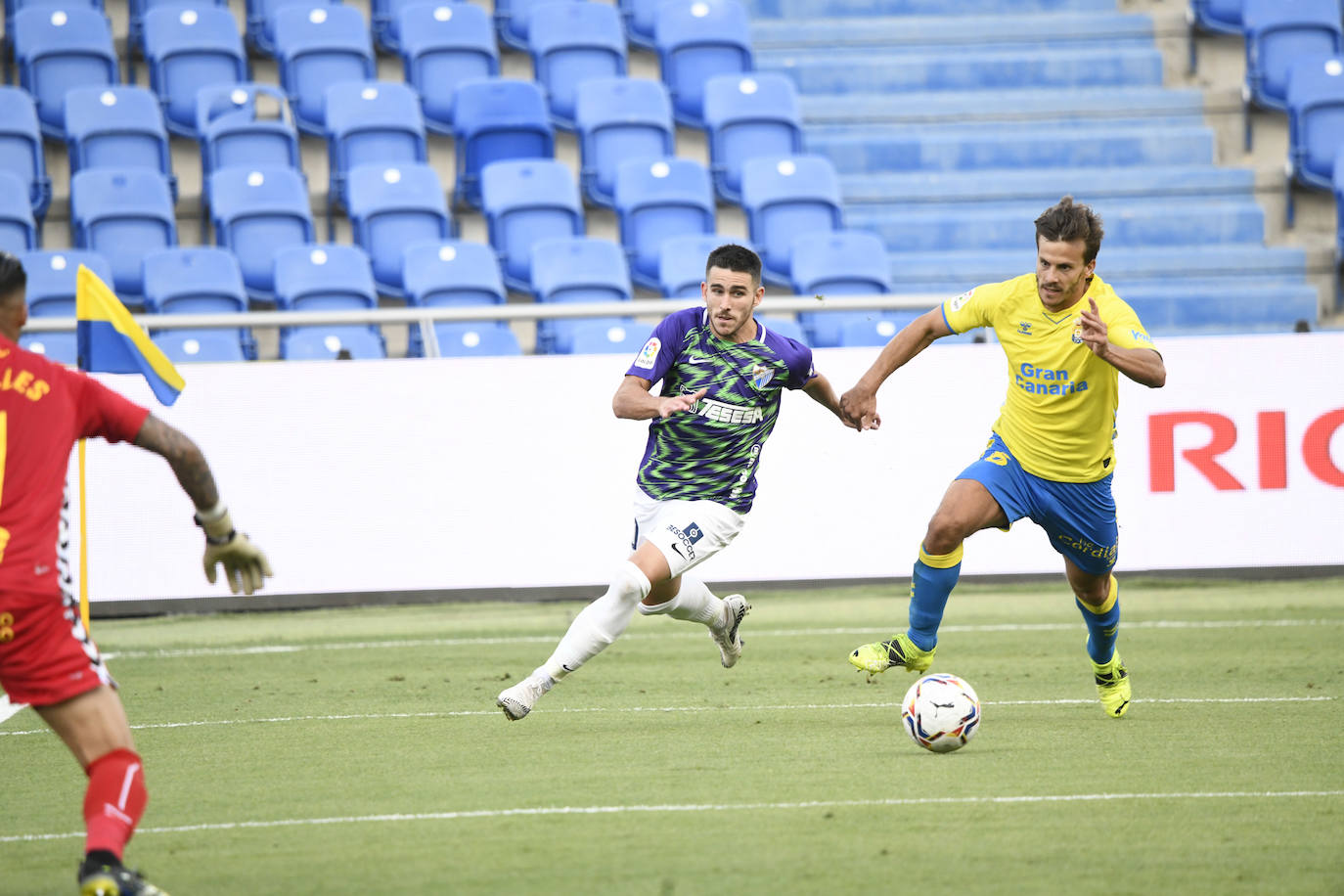 El Málaga empata en Las Palmas (1-1). 