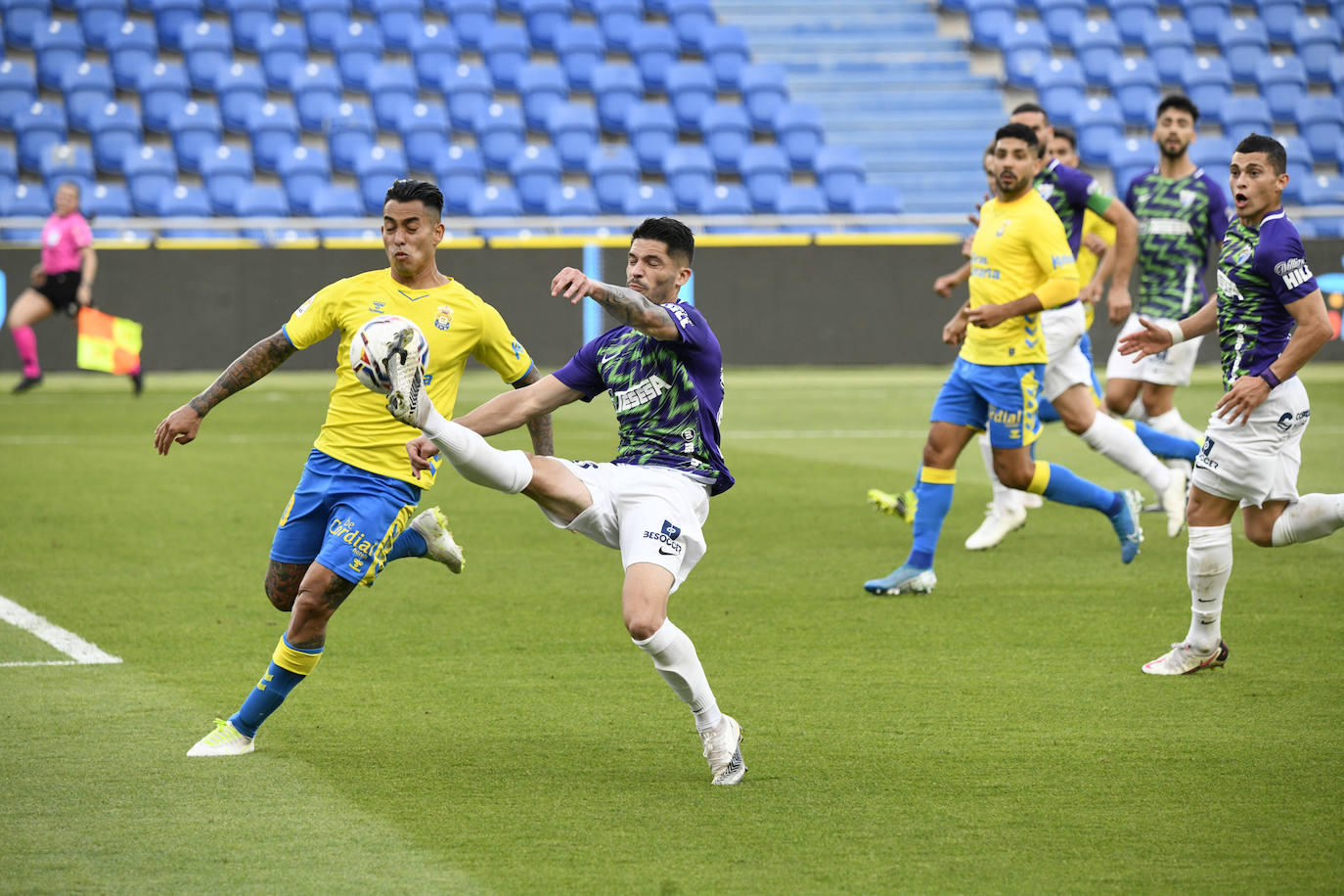 El Málaga empata en Las Palmas (1-1). 