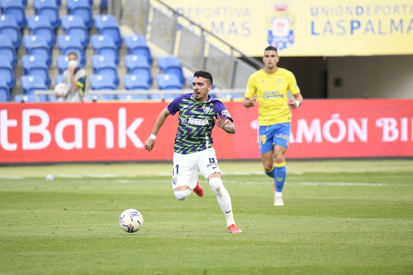 El Málaga empata en Las Palmas (1-1). 