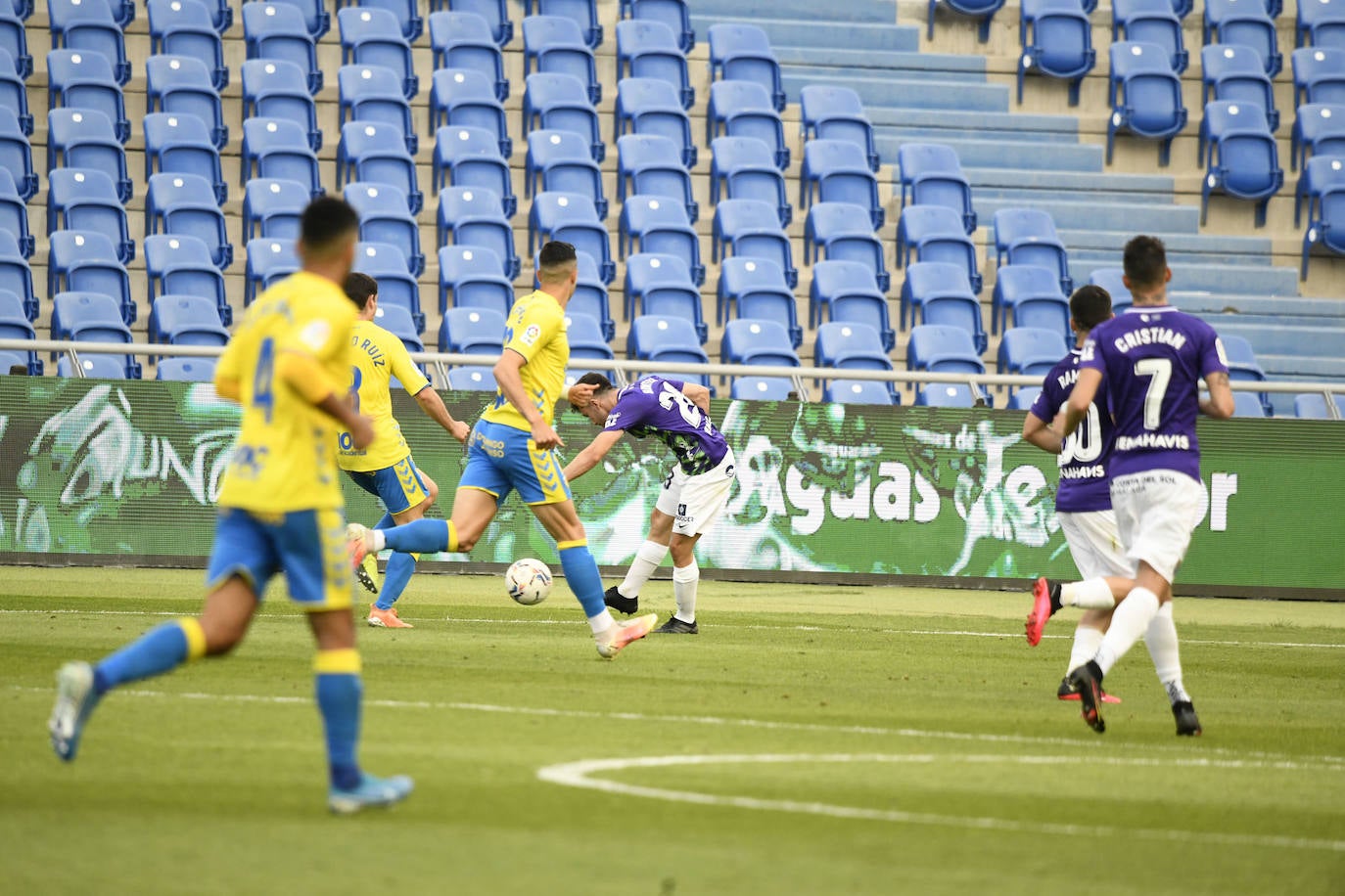 El Málaga empata en Las Palmas (1-1). 