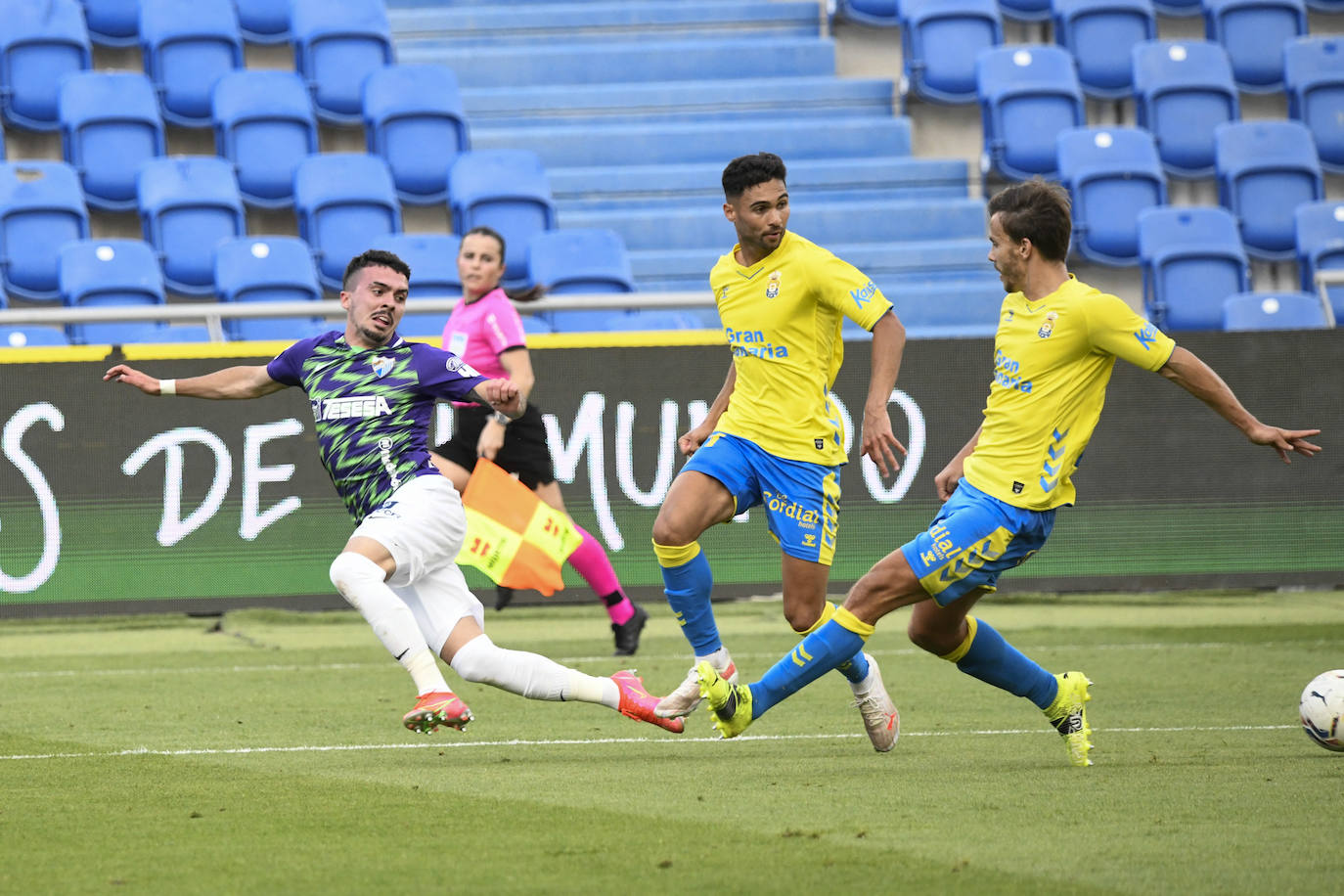 El Málaga empata en Las Palmas (1-1). 