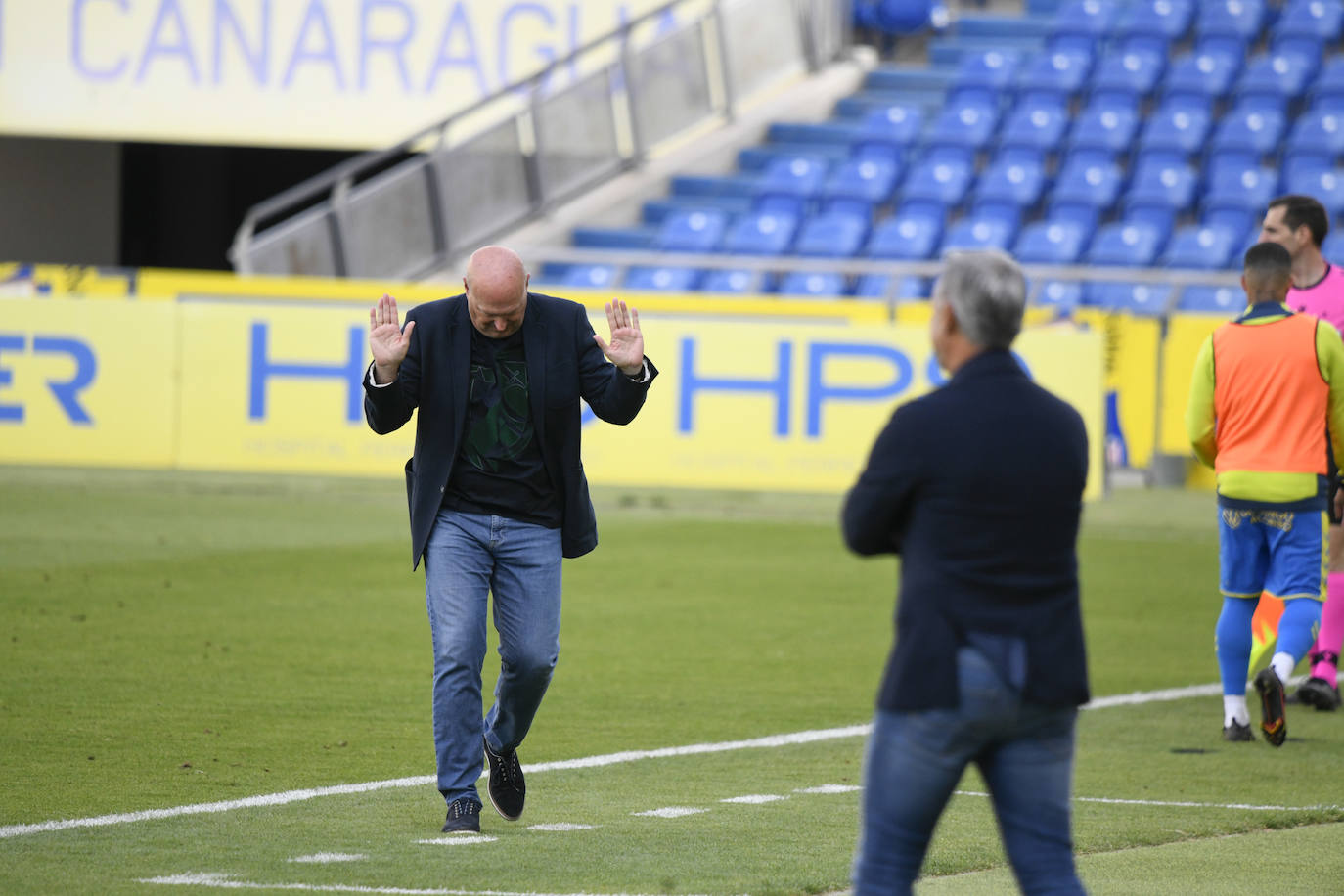 El Málaga empata en Las Palmas (1-1). 