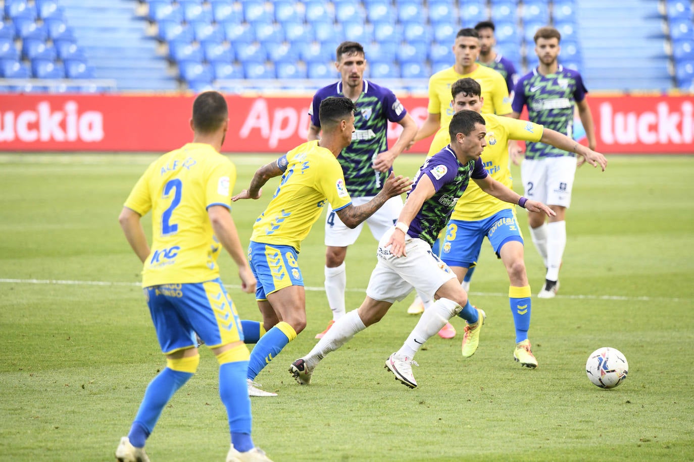 El Málaga empata en Las Palmas (1-1). 