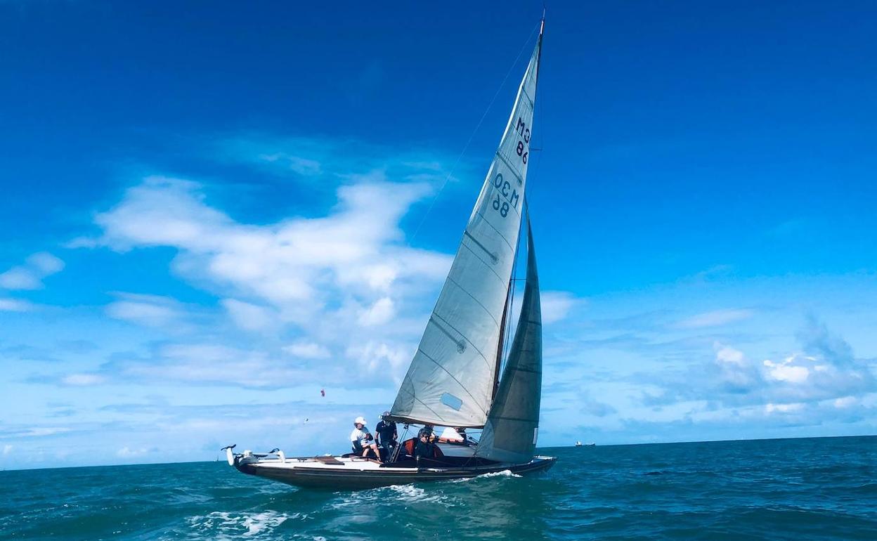 El equipo, la semana pasada en Puerto Sherry. 