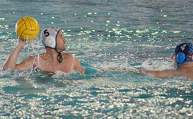 SIto Wucherpfennig, en una acción de ataque con el balón. 