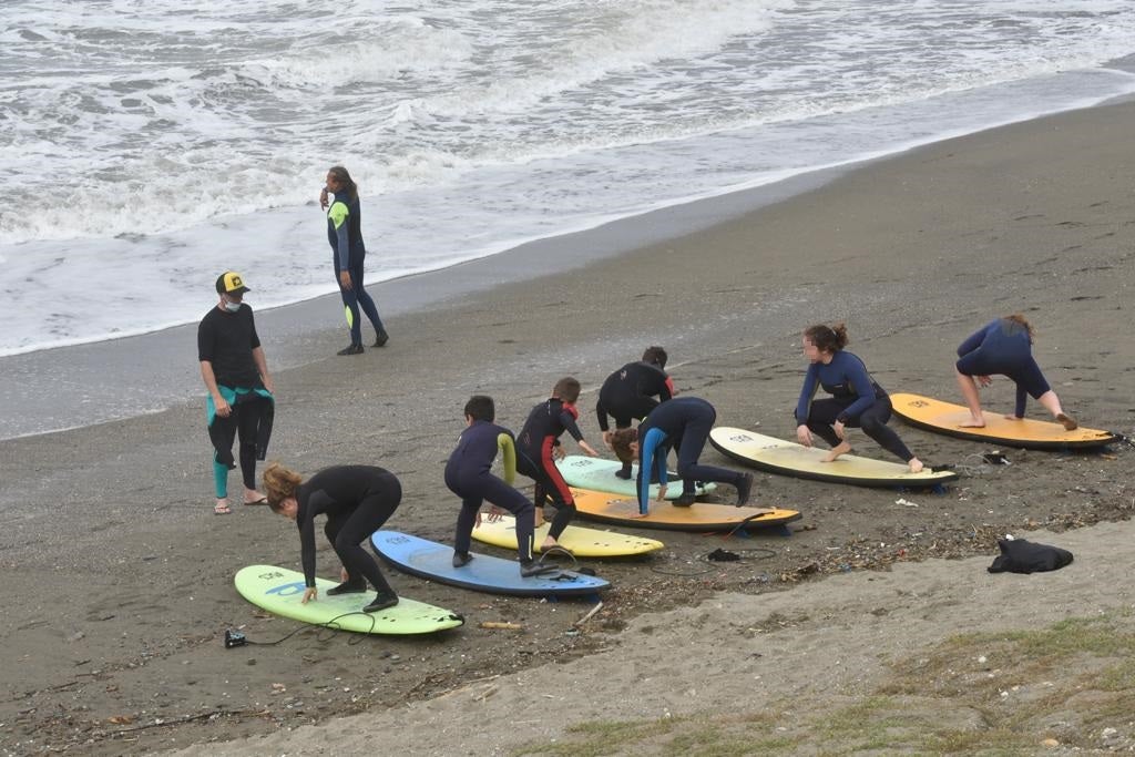 Fotos: Sábado de surf en las playas de la capital malagueña