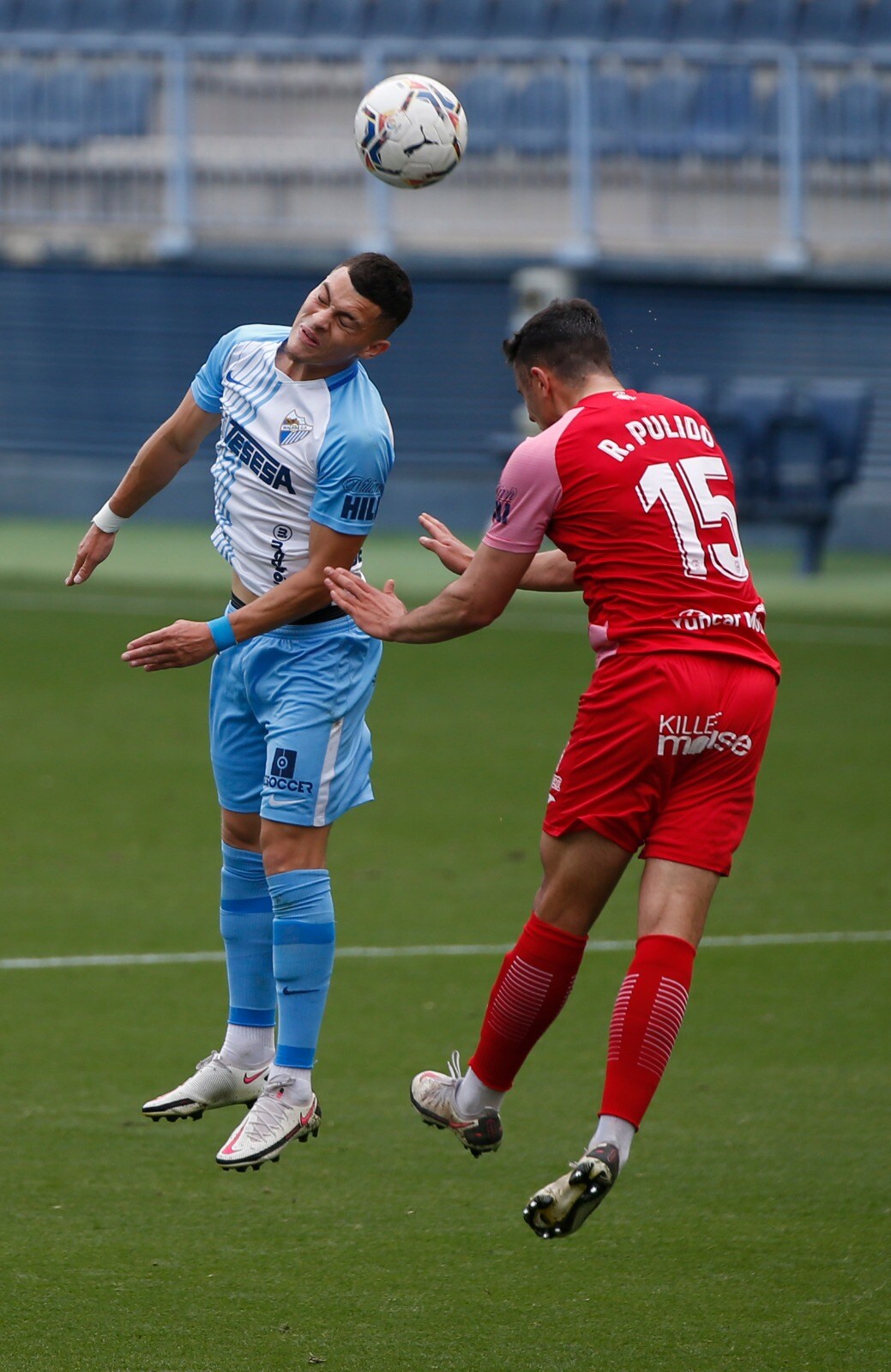 Un penalti polémico y un juego inoperante llevan al Málaga a la derrota