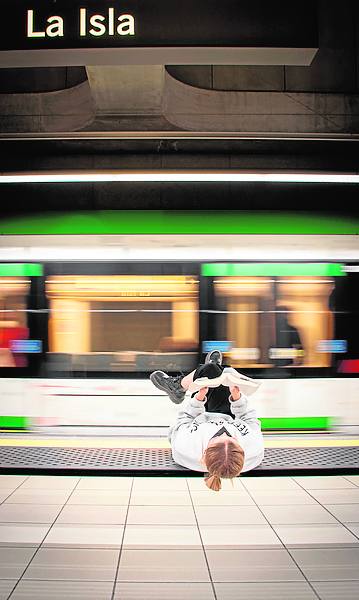 3.er premio: 'Debajo de nuestros pies', de Mattia Panizzolo.