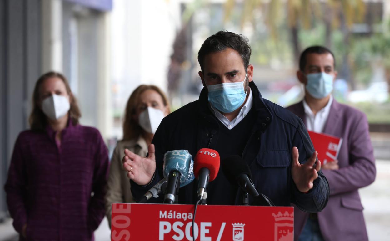 Pérez, ayer, en una rueda de prensa en Martiricos.