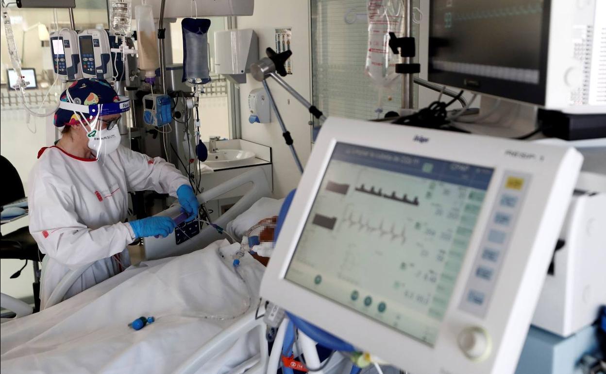 Sin tratamiento contra el coronavirus más de un año después