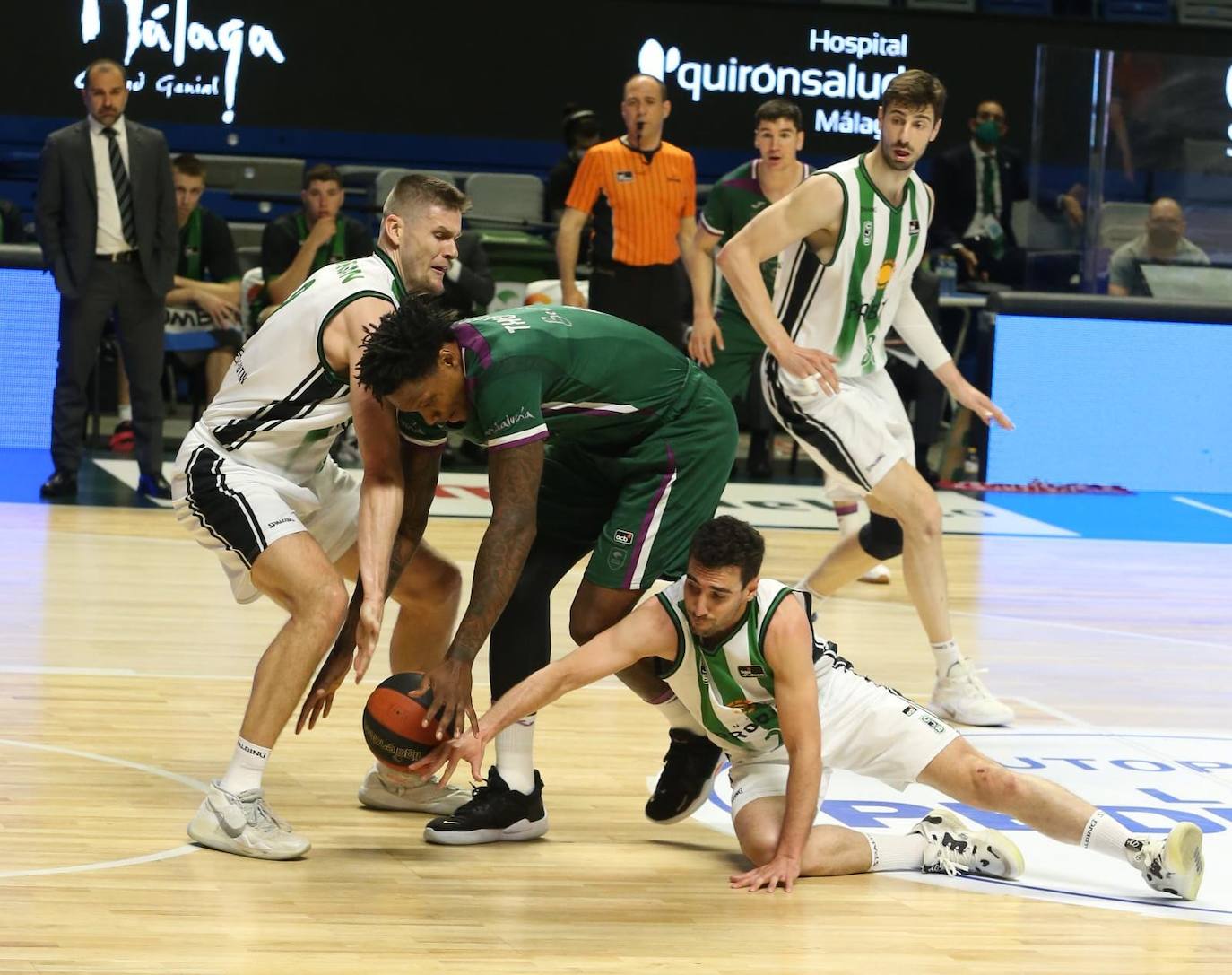 El Unicaja recibió al conjunto de Badalona en el Martín Carpena 