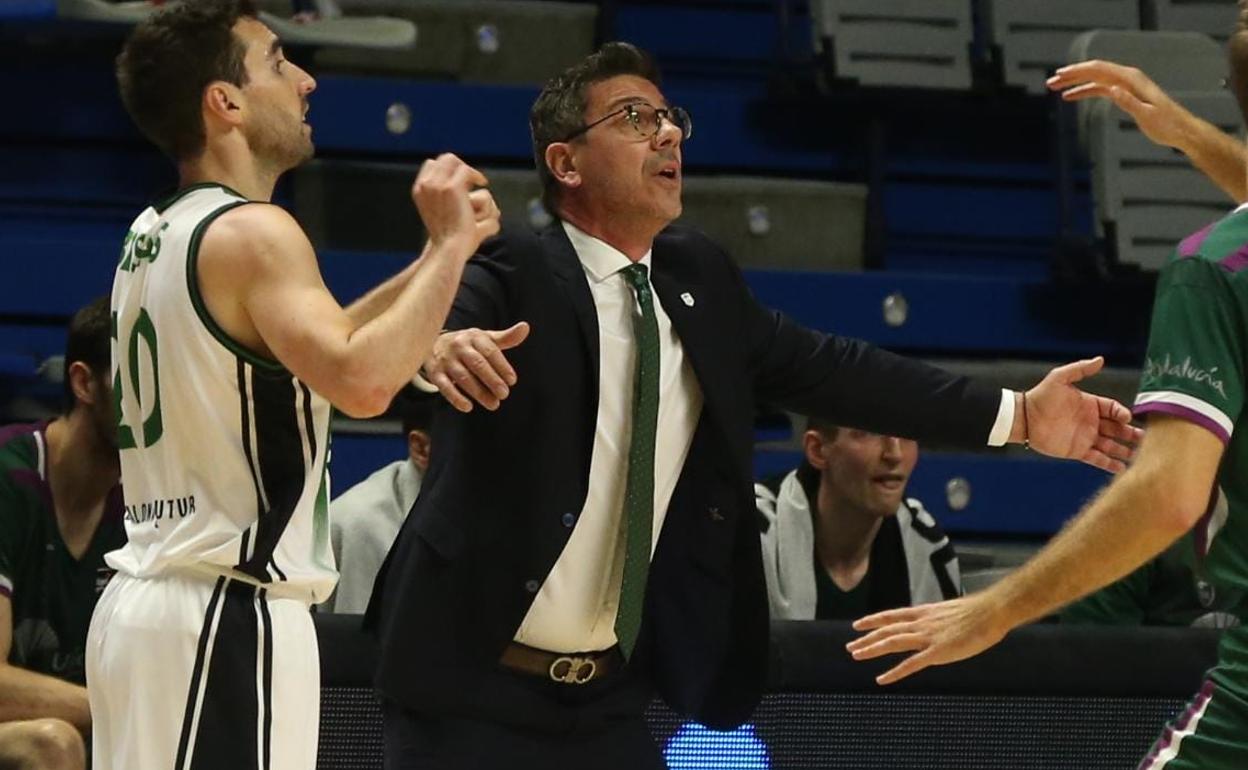 El entrenador del Unicaja, Fotis Katsikaris.