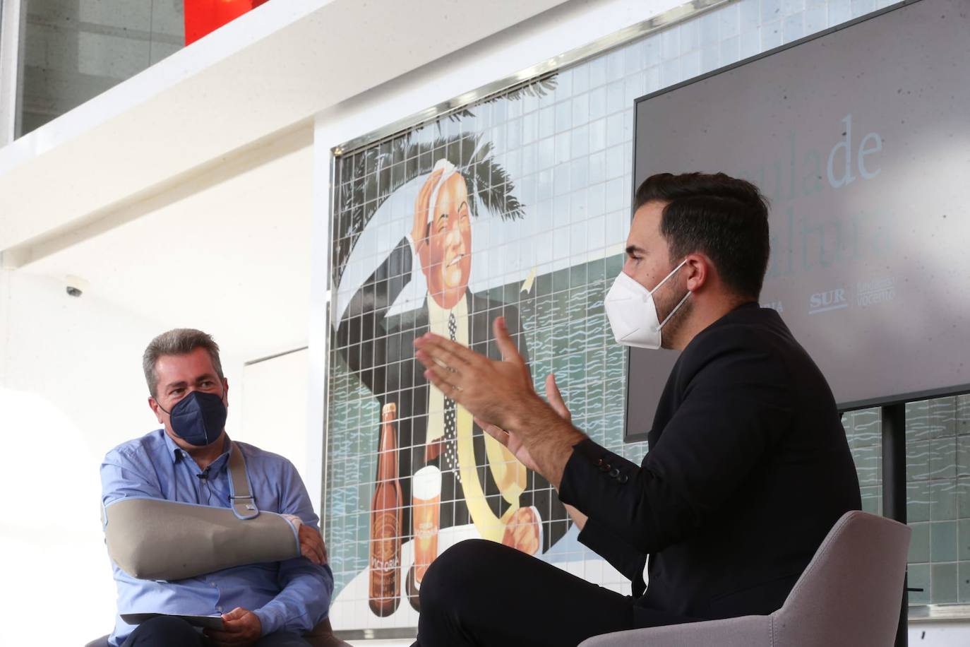 El escritor Javier Castillo, en el Aula de Cultura de SUR. 