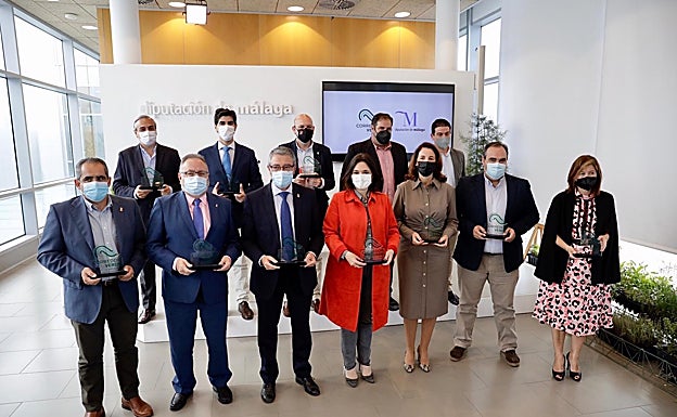 Alcaldes y concejales de los municipios participantes junto a Salado y Del Cid.